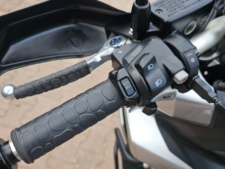 2017 Honda X-ADV, серебристый, 1150000 рублей, вид 5