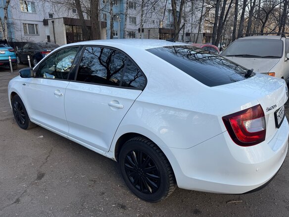 2019 Skoda Rapid I Рестайлинг, белый, 800000 рублей - вид 5