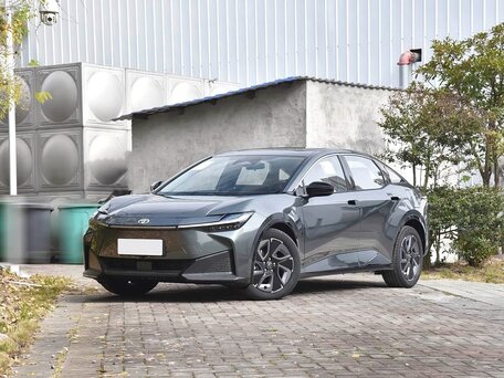 2026 Toyota bZ3, чёрный, 2150000 рублей, вид 1