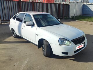 2015 Lada (ВАЗ) Priora I Рестайлинг, белый, 590000 рублей, вид 3