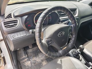 2015 Kia Rio III Рестайлинг, белый, 950000 рублей, вид 5