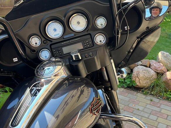 2006 Harley-Davidson Street Glide, серый, 720000 рублей - вид 6