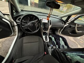 2011 Opel Astra J, белый, 430000 рублей, вид 2