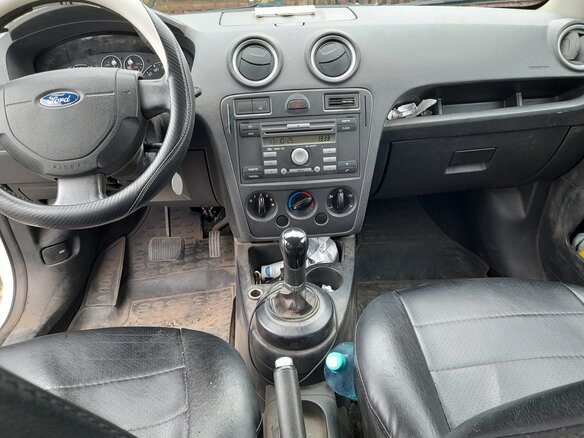 2007 Ford Fusion I Рестайлинг, белый, 390000 рублей - вид 4