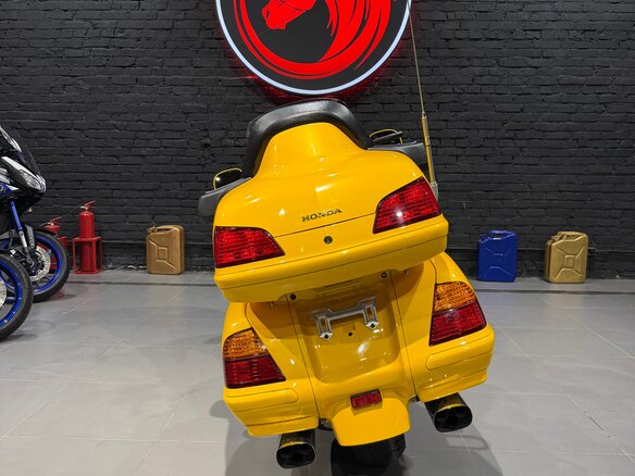 2001 Honda GL 1800 Gold Wing, жёлтый, 815000 рублей - вид 6