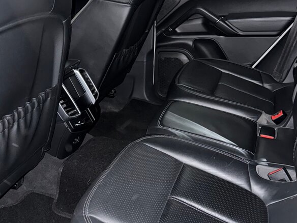 2010 Porsche Cayenne S II (958), белый, 3300000 рублей - вид 21