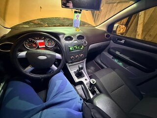 2011 Ford Focus II Рестайлинг, серебристый, 430000 рублей, вид 4