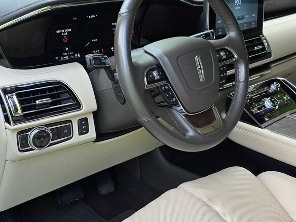 2020 Lincoln Navigator L IV, чёрный, 9800000 рублей - вид 6