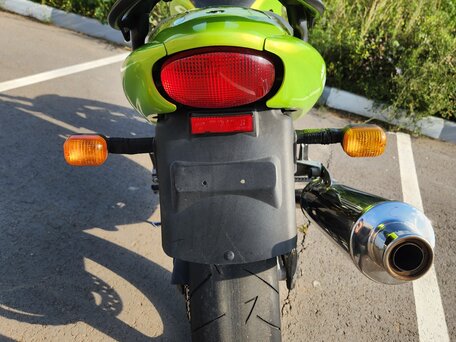 2002 Triumph Speed Four, зелёный, 280000 рублей, вид 4