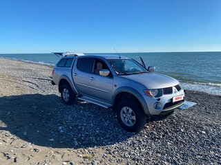 2008 Mitsubishi L200 IV, серебристый, 1570000 рублей, вид 3