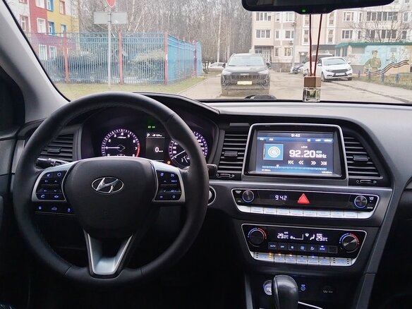 2019 Hyundai Sonata VII (LF) Рестайлинг, чёрный, 1800000 рублей - вид 10