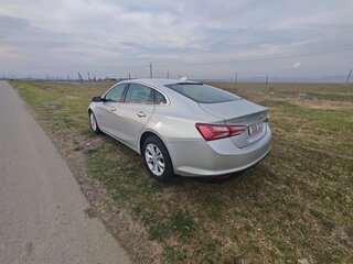 2022 Chevrolet Malibu IX Рестайлинг, серый, 1650000 рублей, вид 5