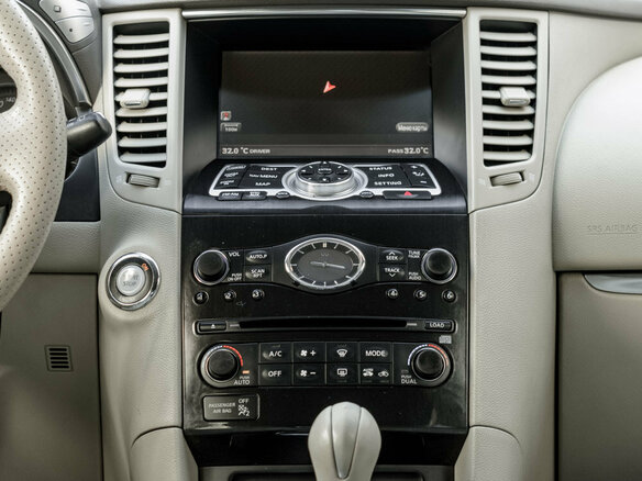 2009 Infiniti FX35 II (S51), белый, 1550000 рублей - вид 19