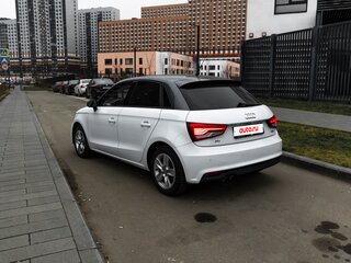 2015 Audi A1 I (8X) Рестайлинг, белый, 1050000 рублей, вид 2
