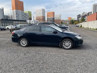 2015 Toyota Camry VII (XV50) Рестайлинг, серый, 2000000 рублей, вид 3