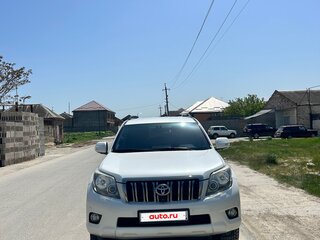 2011 Toyota Land Cruiser Prado 150 Series, белый, 2930000 рублей, вид 1