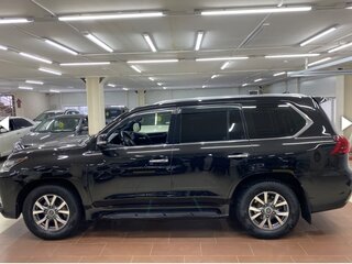 2018 Lexus LX 570 III Рестайлинг 2, чёрный, 8100000 рублей, вид 3