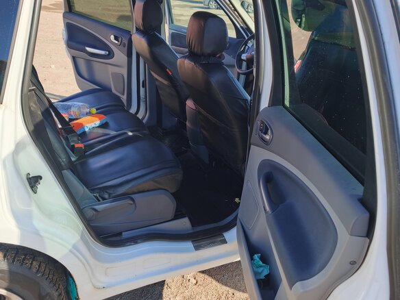 2009 Ford S-MAX I, белый - вид 11
