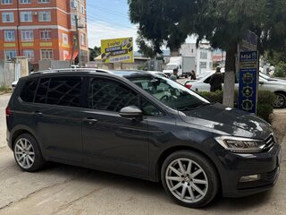 2016 Volkswagen Touran II, серый, 1520000 рублей, вид 2