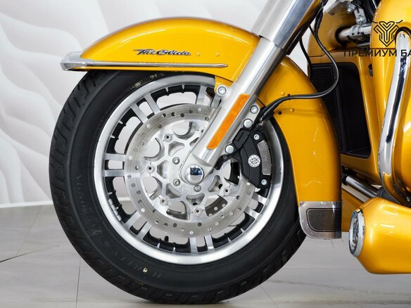 2023 Harley-Davidson Tri Glide, золотистый, 4799000 рублей - вид 11