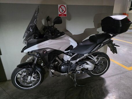 2015 Honda VFR 800X (Crossrunner), белый, 777000 рублей, вид 1