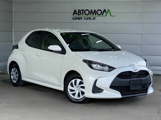 2020 Toyota Yaris IV, белый, 1319000 рублей, вид 3