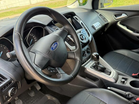 2012 Ford Focus III, серый, 660000 рублей - вид 4
