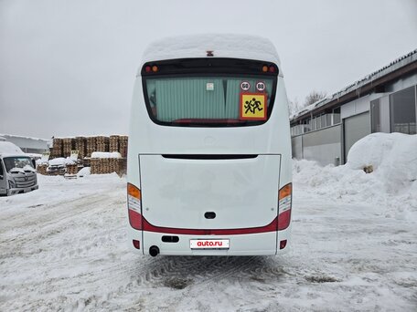 2023 Yutong ZK6938HB9, белый, 11000000 рублей, вид 4