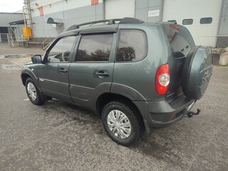 2012 Chevrolet Niva I Рестайлинг, серый, 390000 рублей, вид 3