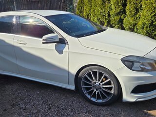 2013 Mercedes-Benz A-Класс 180 III (W176), белый, 1350000 рублей, вид 4