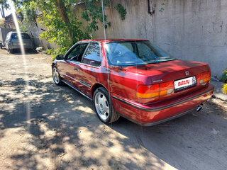 1992 Honda Accord IV, красный, 400000 рублей, вид 3