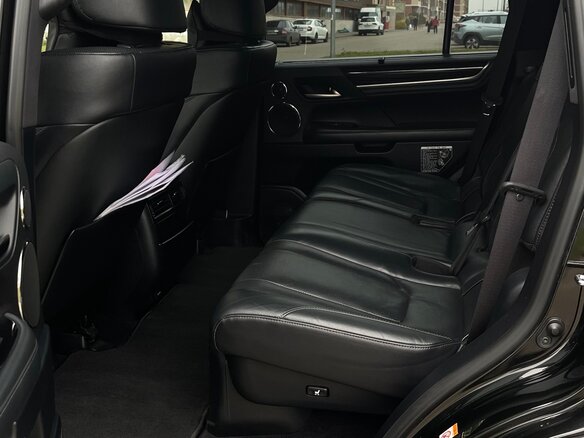 2016 Lexus LX 570 III Рестайлинг 2, чёрный, 6590000 рублей - вид 11