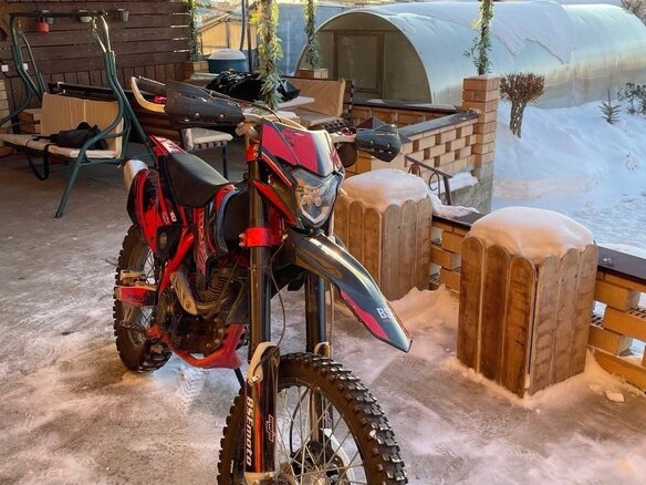 2023 BSE Z10, чёрный, 150000 рублей