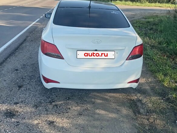 2016 Hyundai Solaris I Рестайлинг, белый - вид 2