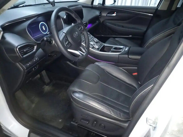 2021 Hyundai Santa Fe IV Рестайлинг, белый, 3440000 рублей - вид 4