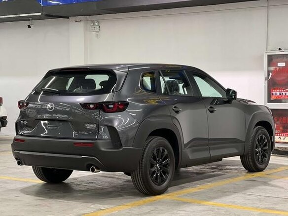 2025 Mazda CX-50, серый, 3980000 рублей - вид 3