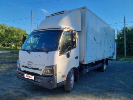 2013 Toyota Dyna, белый, 1900000 рублей, вид 3