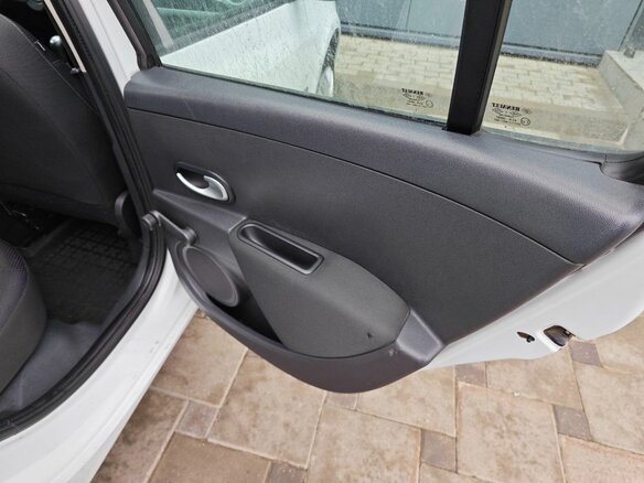 2009 Renault Clio III Рестайлинг, белый, 628200 рублей - вид 14
