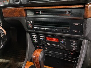 2001 BMW 5 серии 525i IV (E39) Рестайлинг, серебристый, 850000 рублей, вид 5