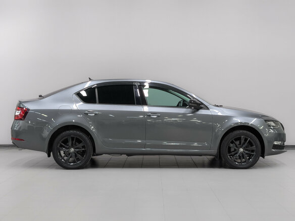 2018 Skoda Octavia III (A7) Рестайлинг, серый, 2090000 рублей - вид 3