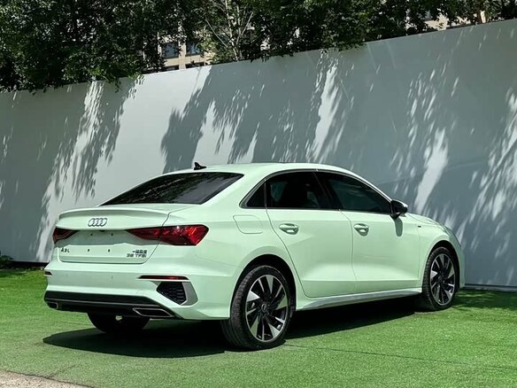 2023 Audi A3 35 TFSI IV (8Y), зелёный, 1620000 рублей - вид 5