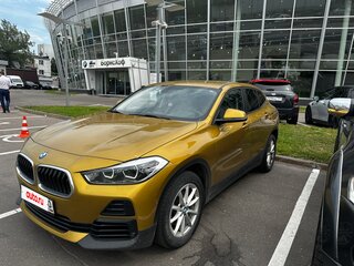 2020 BMW X2 sDrive18i I (F39), золотистый, 2800000 рублей, вид 1