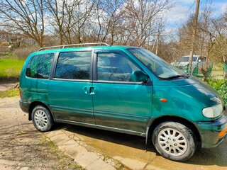 2000 Nissan Serena I (C23), зелёный, 720000 рублей, вид 2