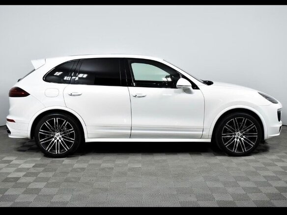 2015 Porsche Cayenne S II Рестайлинг (958), белый, 3890000 рублей - вид 5