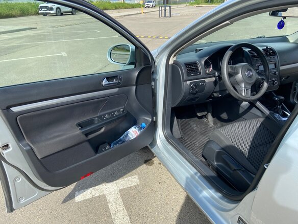 2010 Volkswagen Jetta V, серебристый, 630000 рублей - вид 8