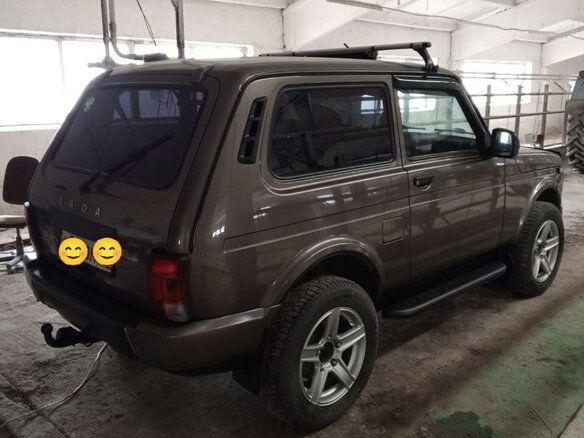 2021 Lada (ВАЗ) 2121 (4x4) Urban I Рестайлинг (2020), коричневый, 800000 рублей - вид 2
