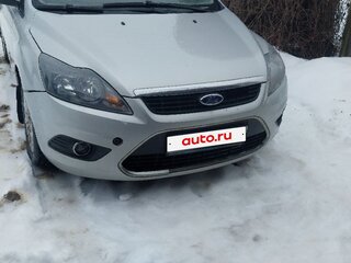 2011 Ford Focus II Рестайлинг, серебристый, 700000 рублей, вид 2