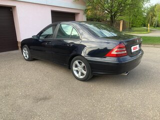 2005 Mercedes-Benz C-Класс 200 II (W203) Рестайлинг, чёрный, 795000 рублей, вид 5