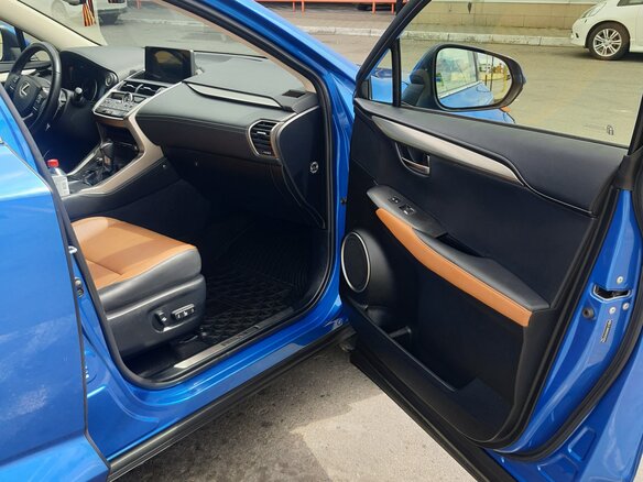 2019 Lexus NX 300 I Рестайлинг, синий, 3800000 рублей - вид 26