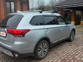 2019 Mitsubishi Outlander III Рестайлинг 3, серебристый, 1750000 рублей, вид 3